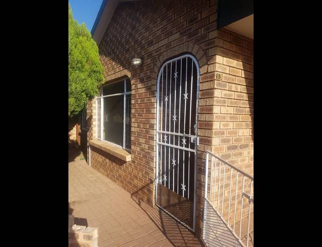 2 BEDROOM PROPERTY TO RENT IN RANDPOORT
